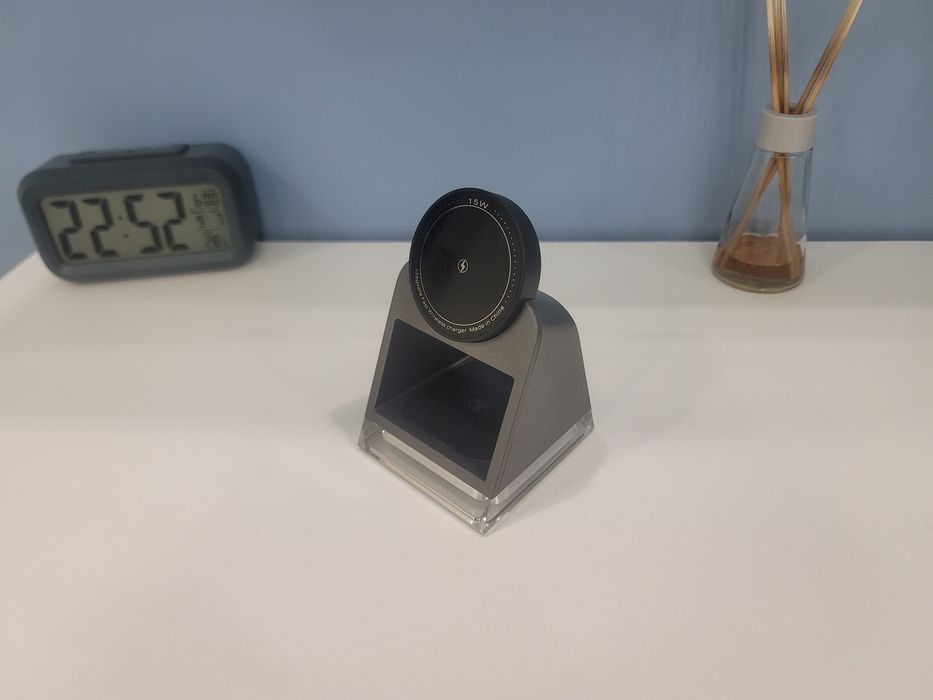 Magnetic 3in1 wireless charger magsafe w83