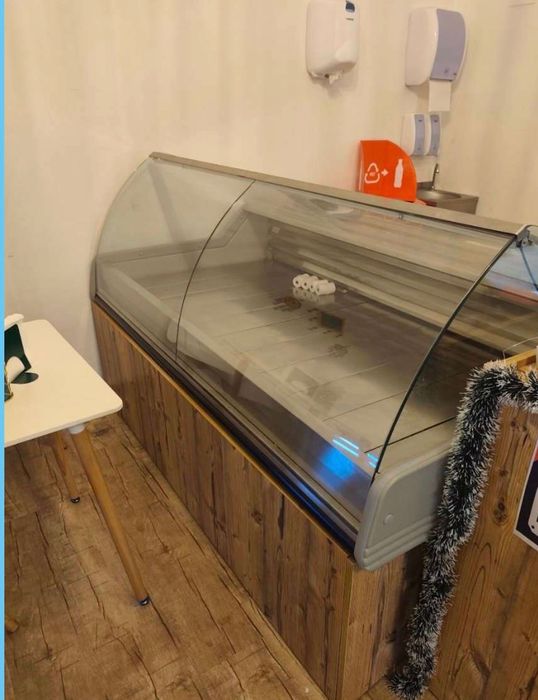 Vitrina frigorifica comerciala/ Frigider pana la -30 Grade