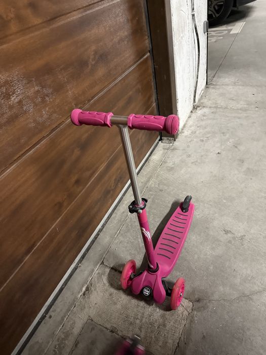 Trotineta play active cu luminite 2 bucati