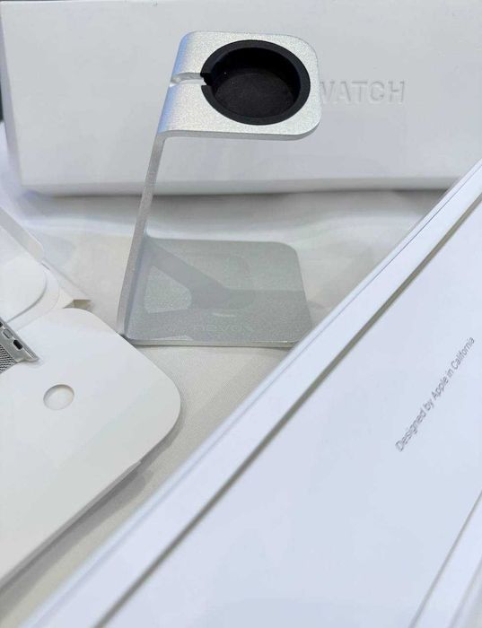 Apple Watch Series 8 45mm Starlight GPS + Curea Milaneza + Suport