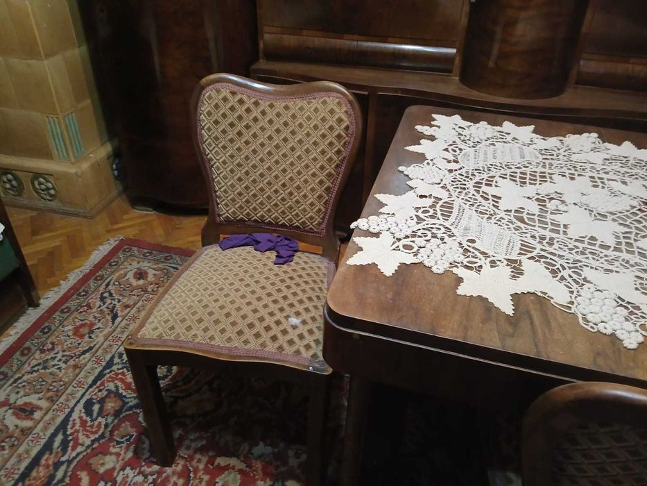 Set mobila veche din lemn masiv