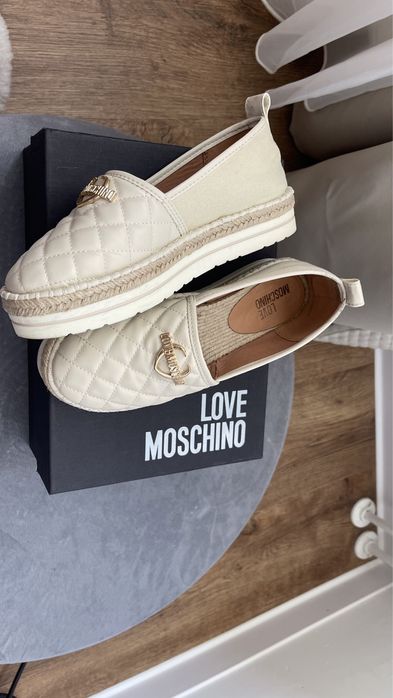 Еспрадрили Moschino