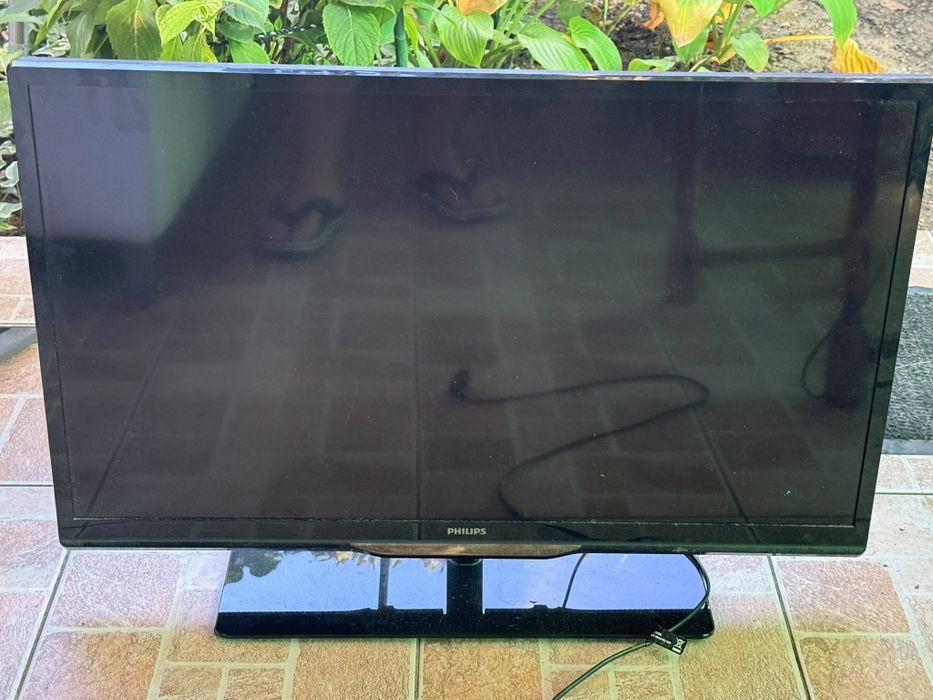 Televizoare Samsung și Phillips