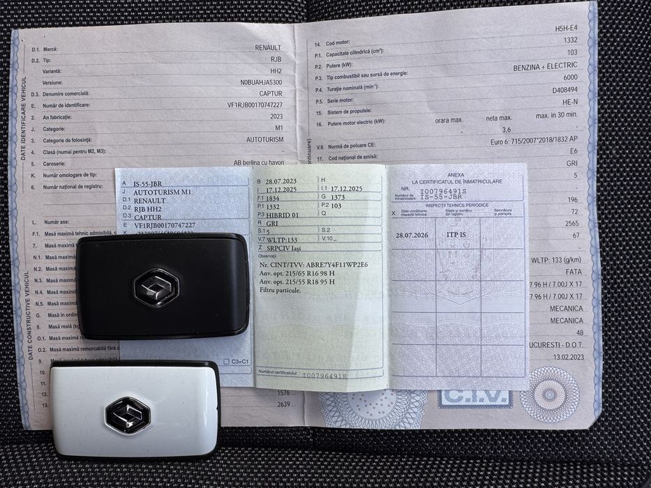 Renault Captur 1.3 Hybrid Automat usor avariat