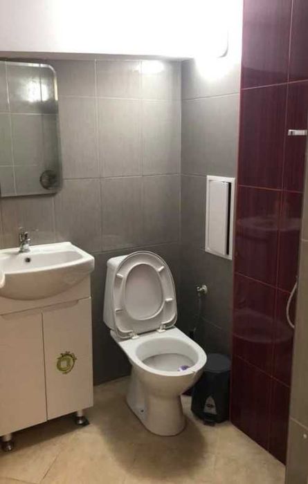 Дава се под наем Двустаен апартамент в Пловдив, Коматево - 65 кв.м за 204 € - Снимка #2