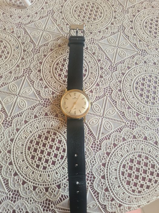 Vând ceas elvețian