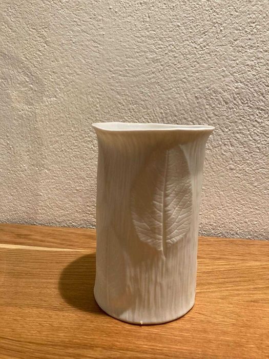 Vază Tirschenreuth Bayern, mică, manuală, porțelan biscuitat, 1970