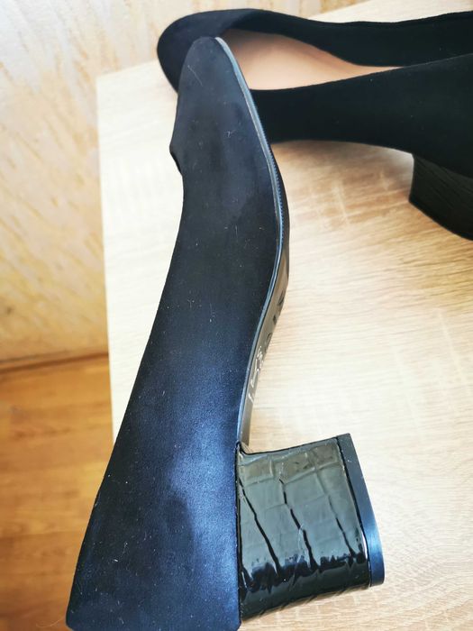 Ново боти обувки елегантни и красиви