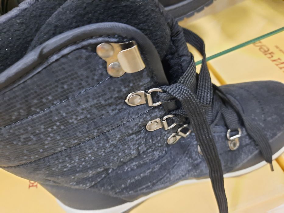 Продам новые сапоги Юничел