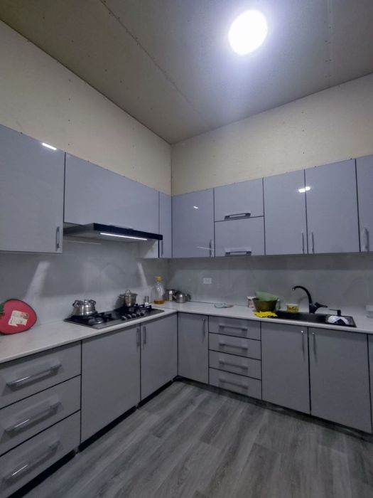 Уй сотилади  Куктерак бозордан утгандан кегин