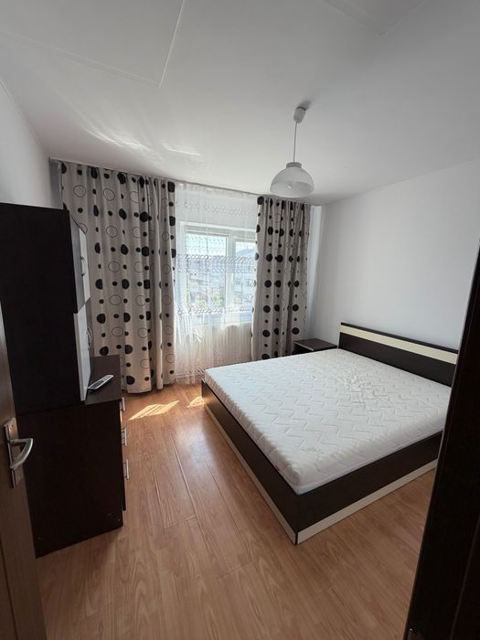 Apartament de închiriat