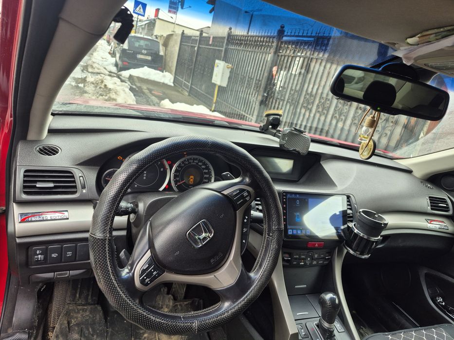 Honda Accord cutie automată Elegance Limousine  2.0 benzina i-Vtec