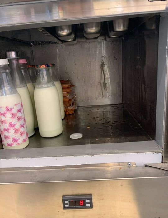 Mașină înghețată thailandeza sau roll ice