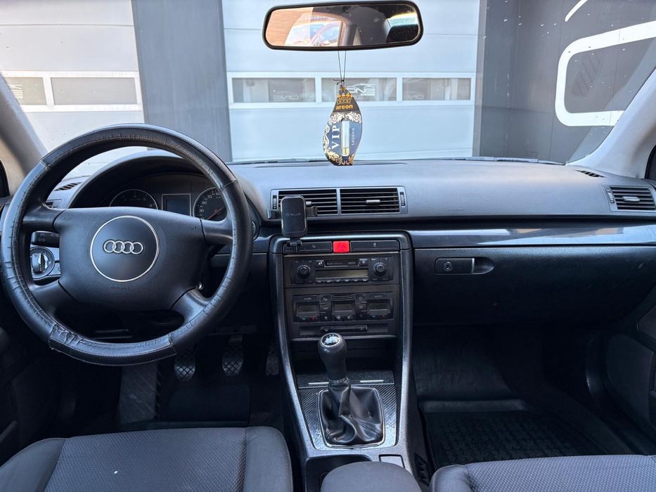 Vand Audi A4 B6 1.6