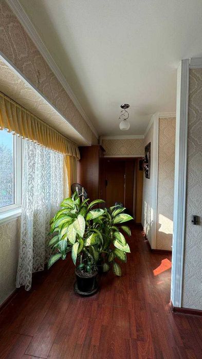 5 комнатная квартира на Ц1. ор-р бывш. Детский Мир. 5й этаж. 121 квадр