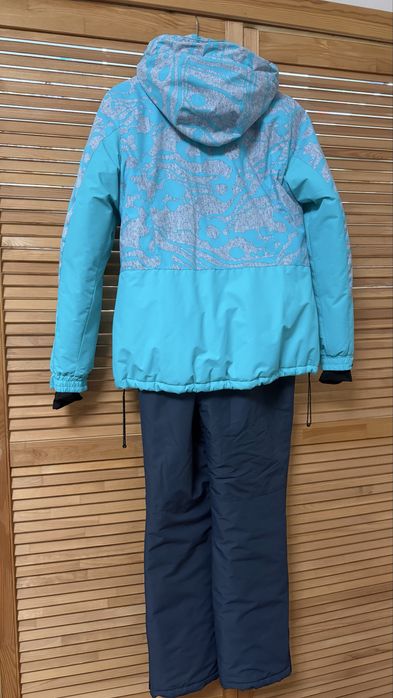 Продам Лыжный костюм