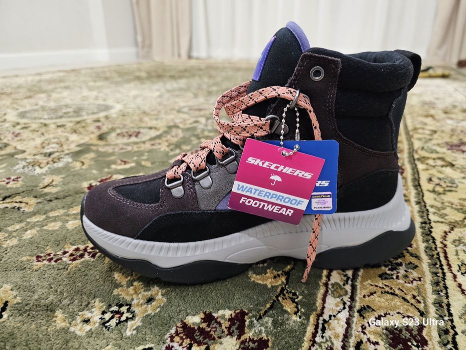 Продам комфортные ботинки