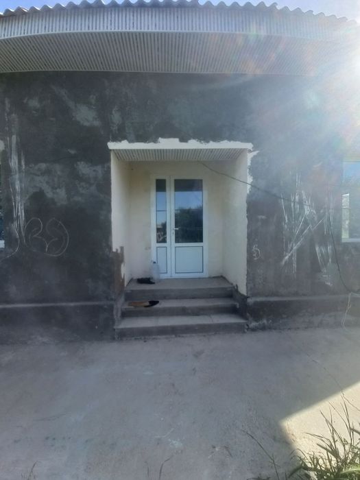 Ховли сотилади срочно