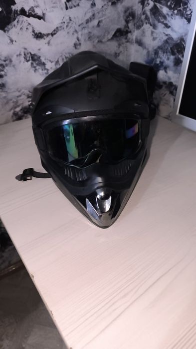 Мотошлем в отличном состоянии.