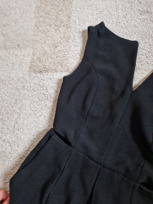 Черен гащеризон с отвори