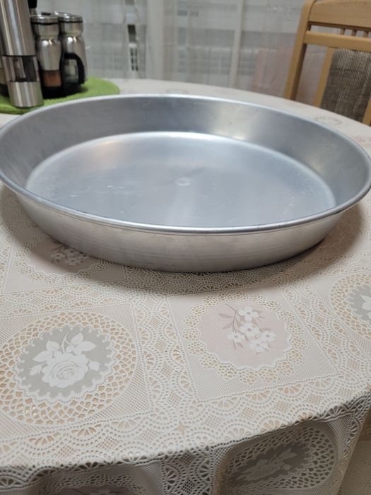 Домакински съдове за готвене.