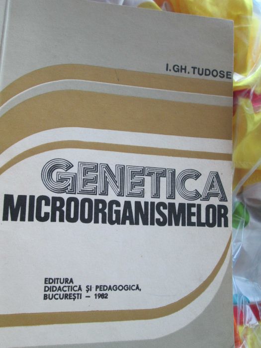 1982 volum Genetica microorganismelor