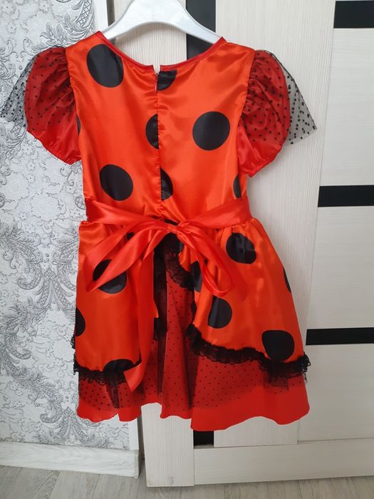Платье божья коровка