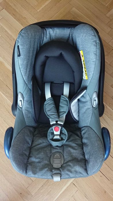 Детско бебешко столче Maxi Cosi Cabrio Fix 0-13кг