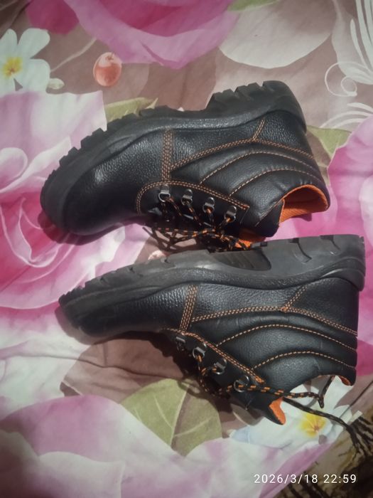 Продам ботинки рабочие. Новые.,