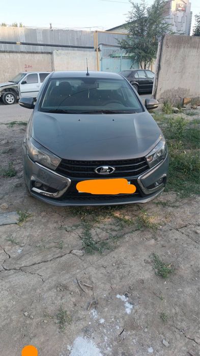 Lada vesta 1.8 sotiladi