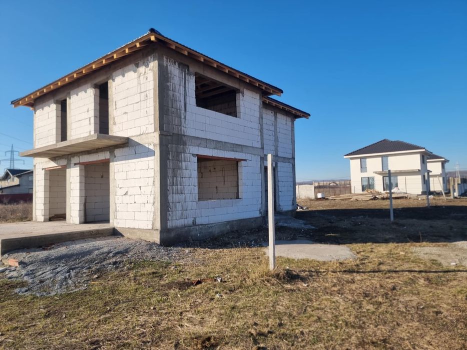 Atentie Casa la rosu !