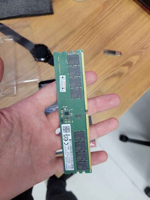 Samsung ddr5 6400Mhz 16gb