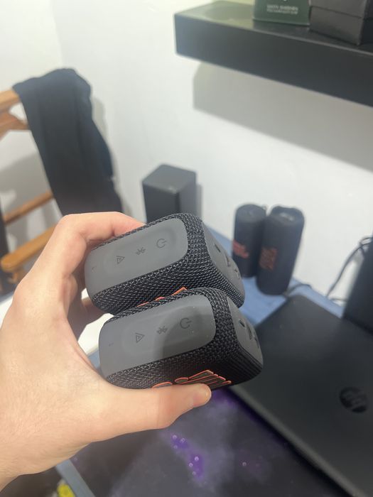 Vand 2x jbl go4.