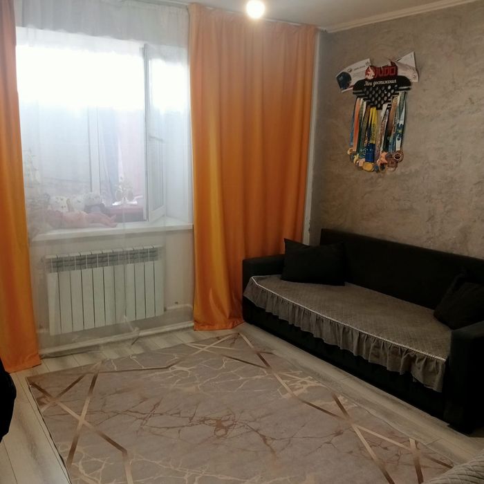Продам квартиру .