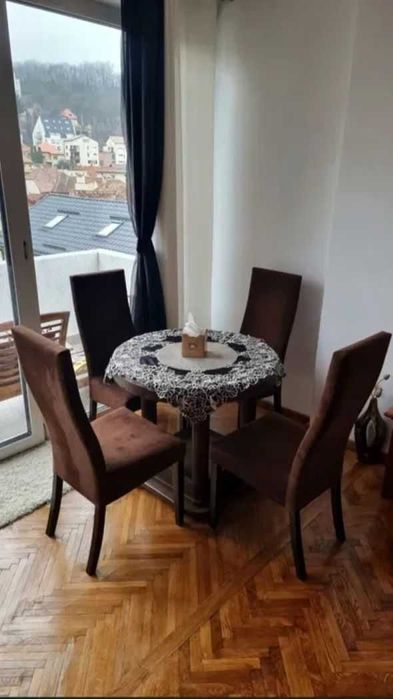 Închiriez pe termen lung apartament tip studio, central, zona Sanitas — fotografia 3