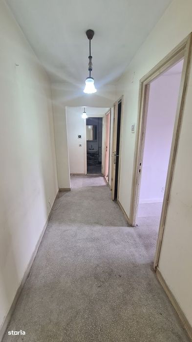 Apartament cu 2 camere de vânzare în Curtea de Argeș.