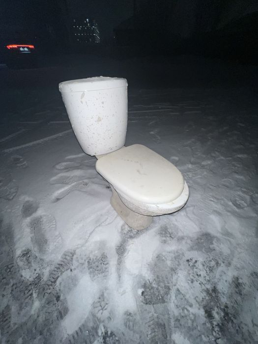 Продаю унитаз для стройки. 5.000