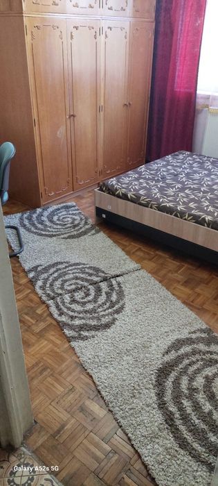 Închiriez apartament cu 2 camere mobilat, etaj 1 în Turda