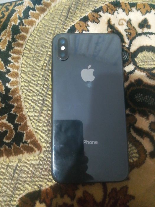 Продам iPhone  x