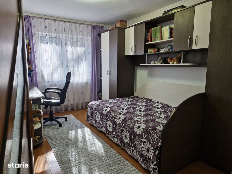 Casa P+M , Gavana vizavi de Q-uri