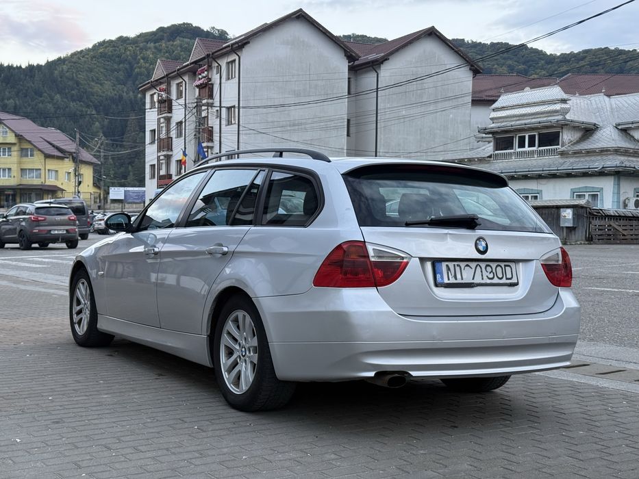 BMW Seria 3 320D E91 Diesel