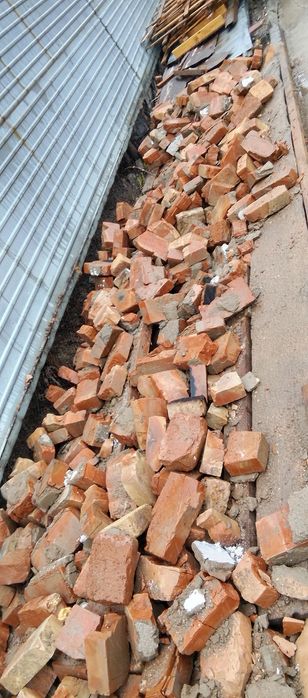 Срочно продам кирпич