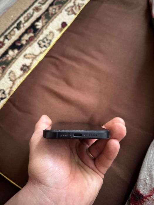 Продам айфон 16.