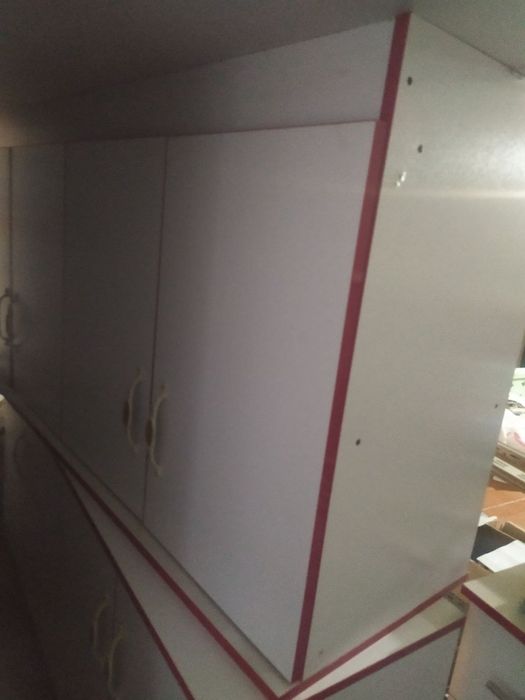 Magazin uchun mebel