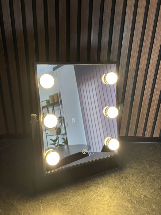 *ново*Козметично огледало с LED осветление usb