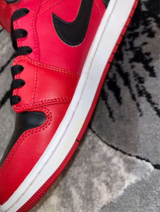 Adidasi AIr Jordan 1 red and black