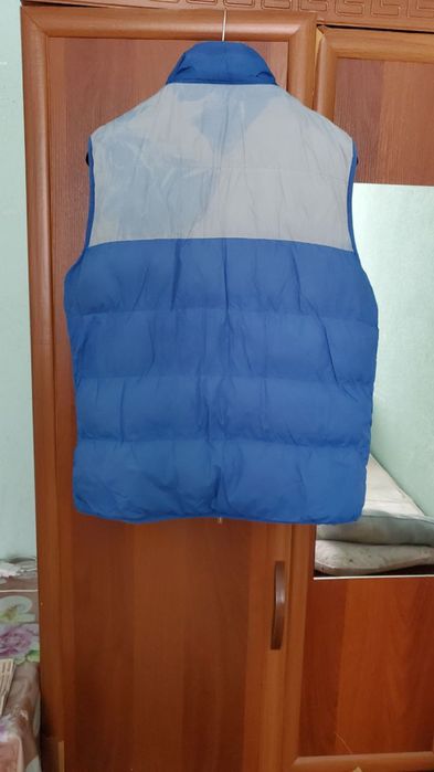 Без руковой куртка