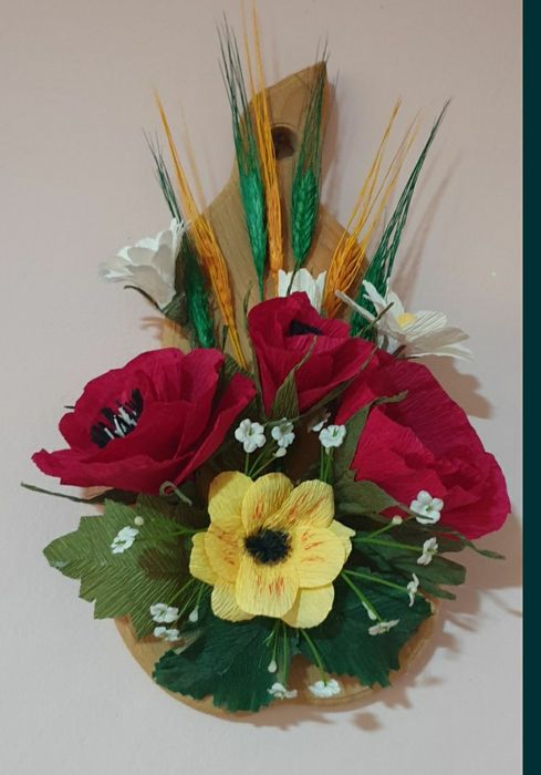 Tablouri/Aranjamente florale realizate din hârtie