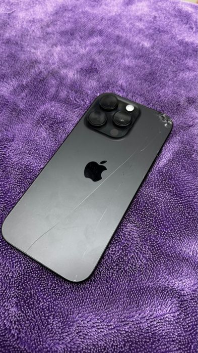 iphone 16pro на гарантии