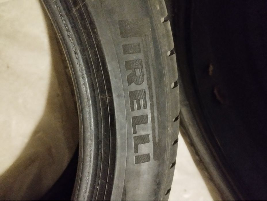 2 бр. Гуми Pirelli 275/40/21